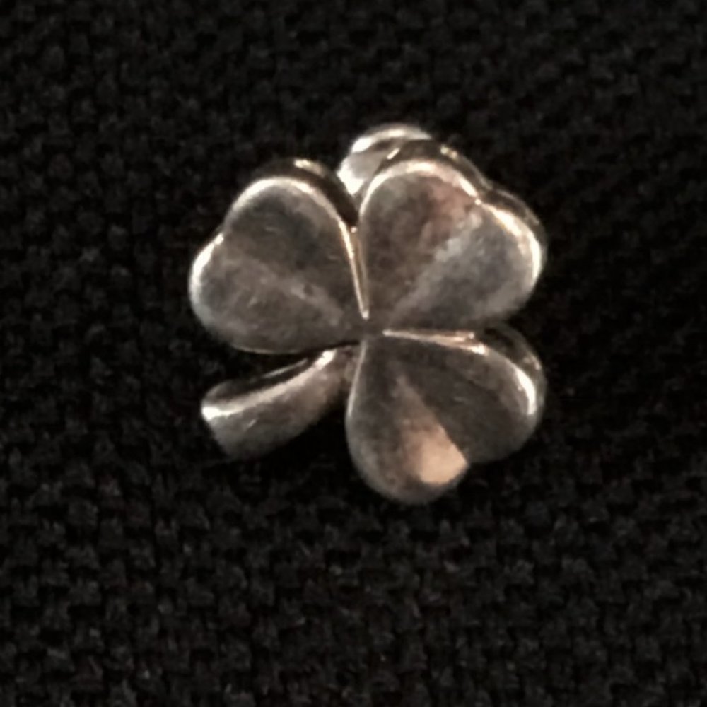 Silver Tone 3 Leaf Clover Earrings